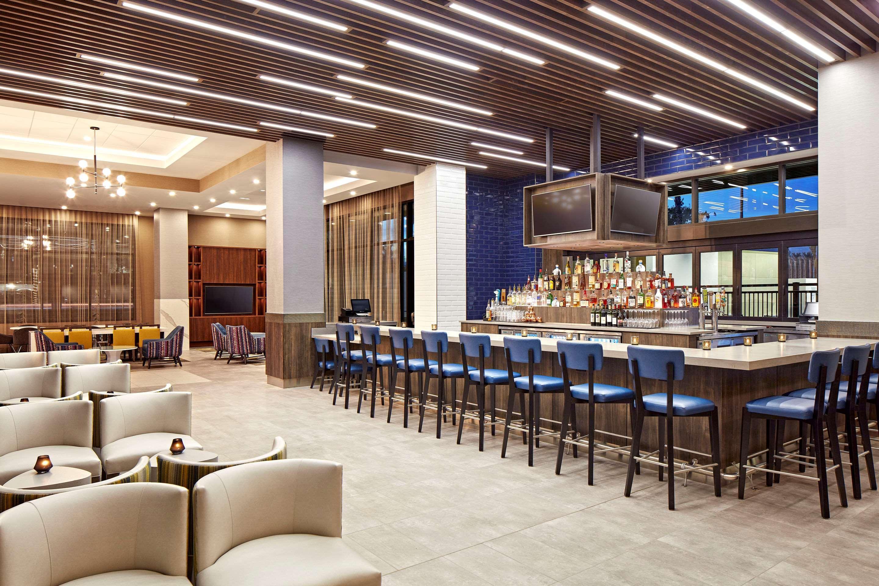 Cambria Hotel & Suites Anaheim Resort Area Esterno foto