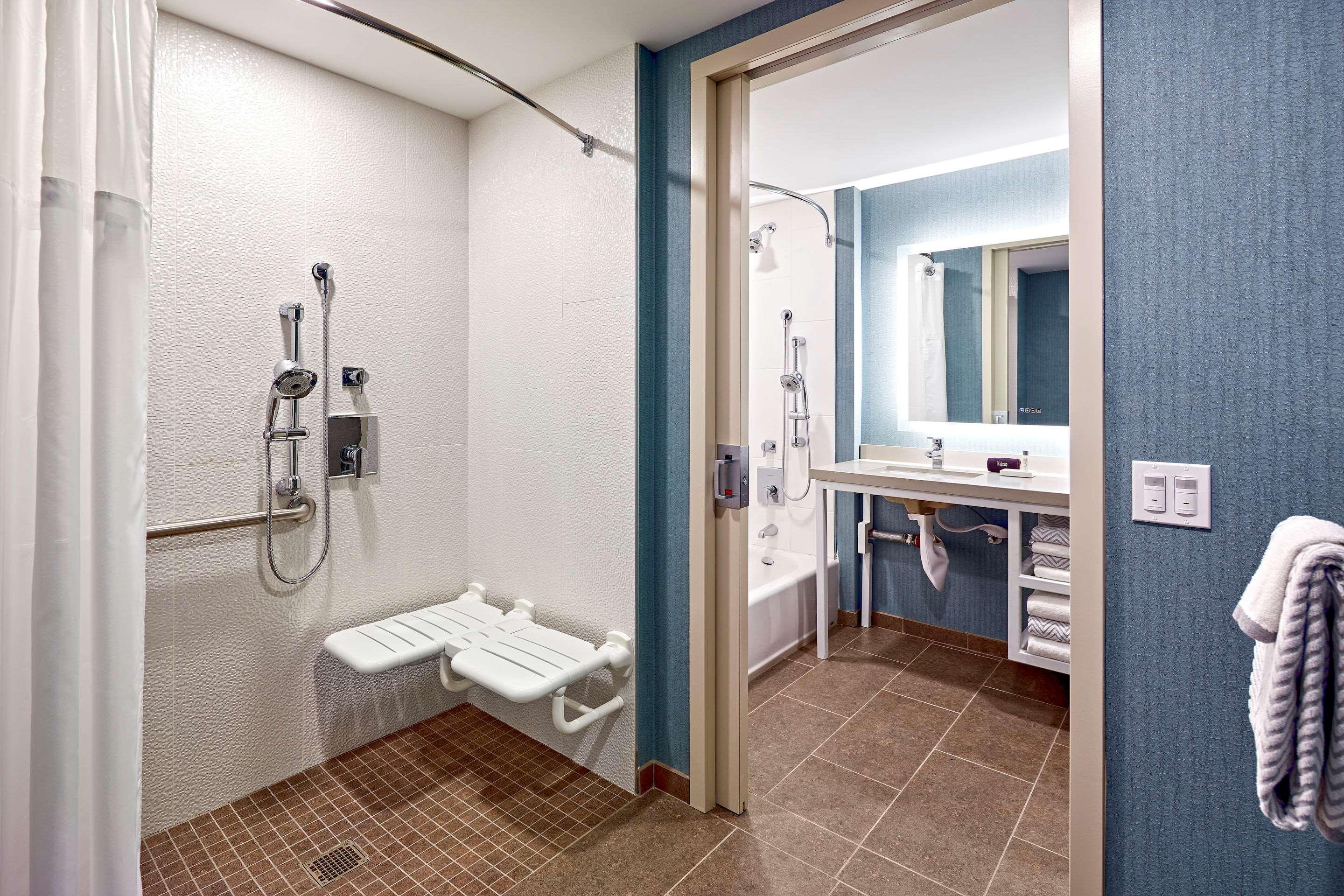 Cambria Hotel & Suites Anaheim Resort Area Esterno foto